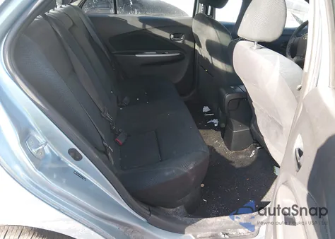 2010 Toyota Yaris z USA, uszkodzony, nr VIN JTDBT4K31A1365684